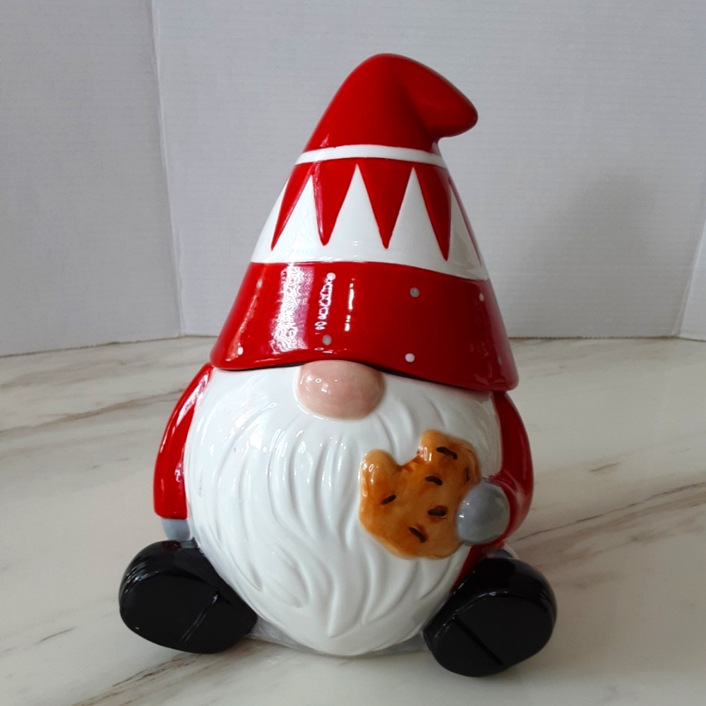 Transpac DOLOMITE CHRISTMAS GNOME Treat Cookie Jar Y7806